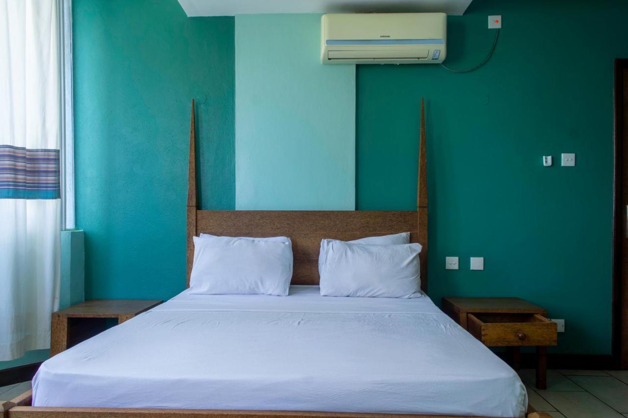 Cowrie Shell Beach Apartments Official Bamburi Eksteriør billede
