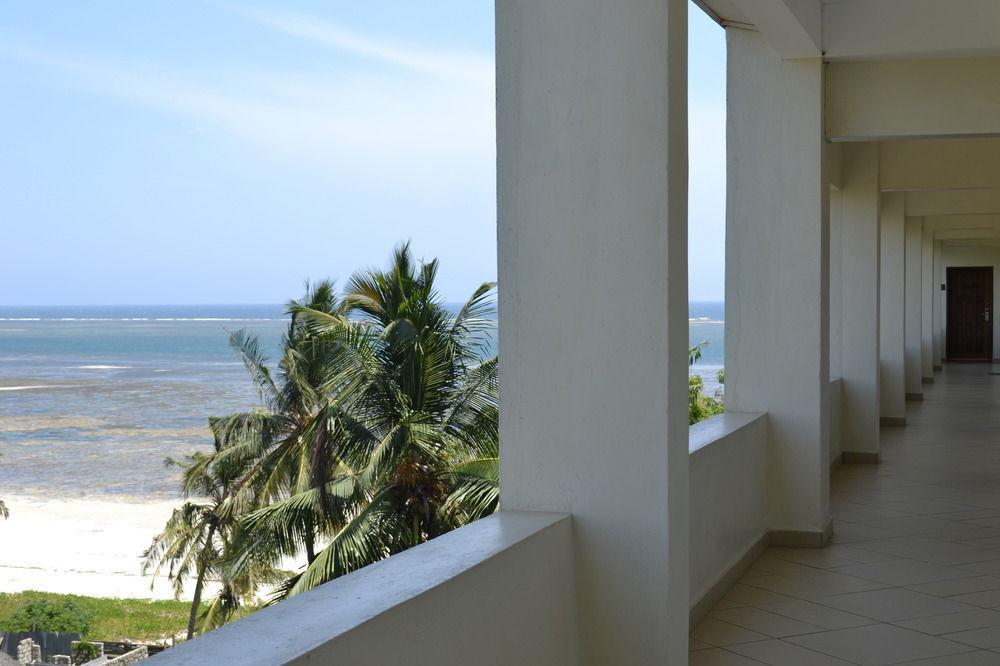 Cowrie Shell Beach Apartments Official Bamburi Eksteriør billede