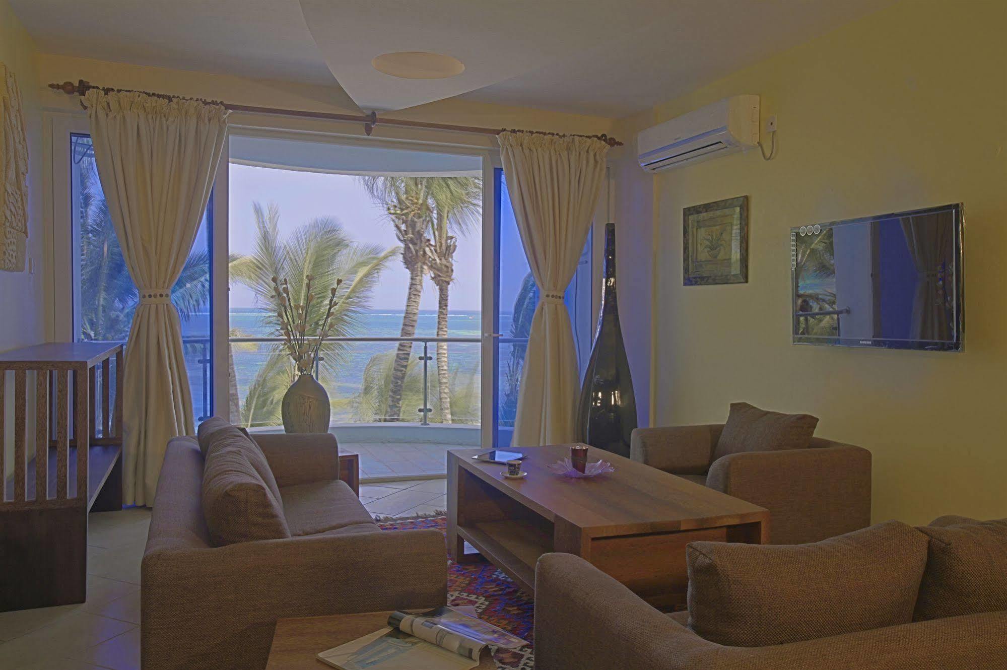 Cowrie Shell Beach Apartments Official Bamburi Eksteriør billede